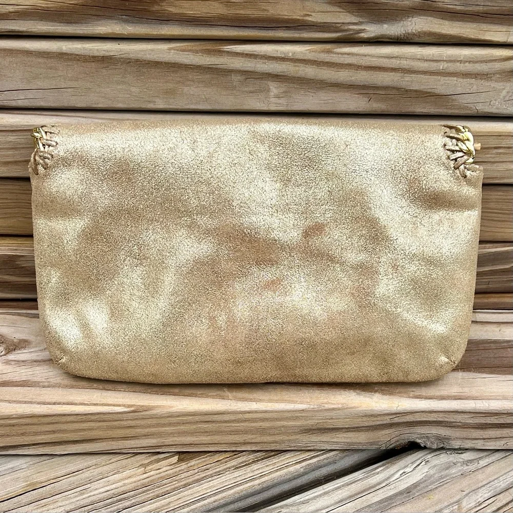 - Lilly Pulitzer Metallic Gold Link Clutch! EUC!